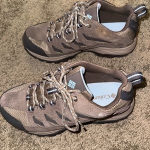 Columbia hike walk shoes